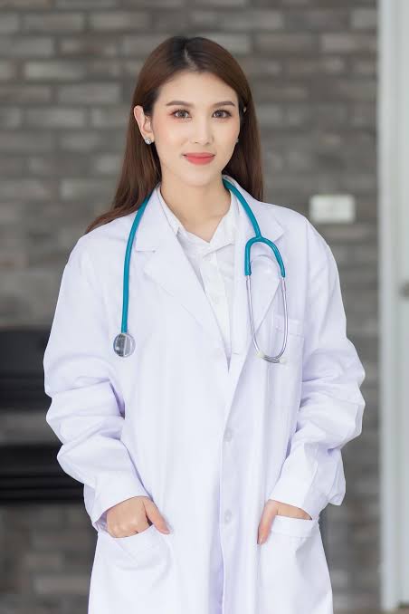Dr. Hafsa Ejaz - Consultant General & Breast Surgeon at Amna Murad Hospital Gujranwala